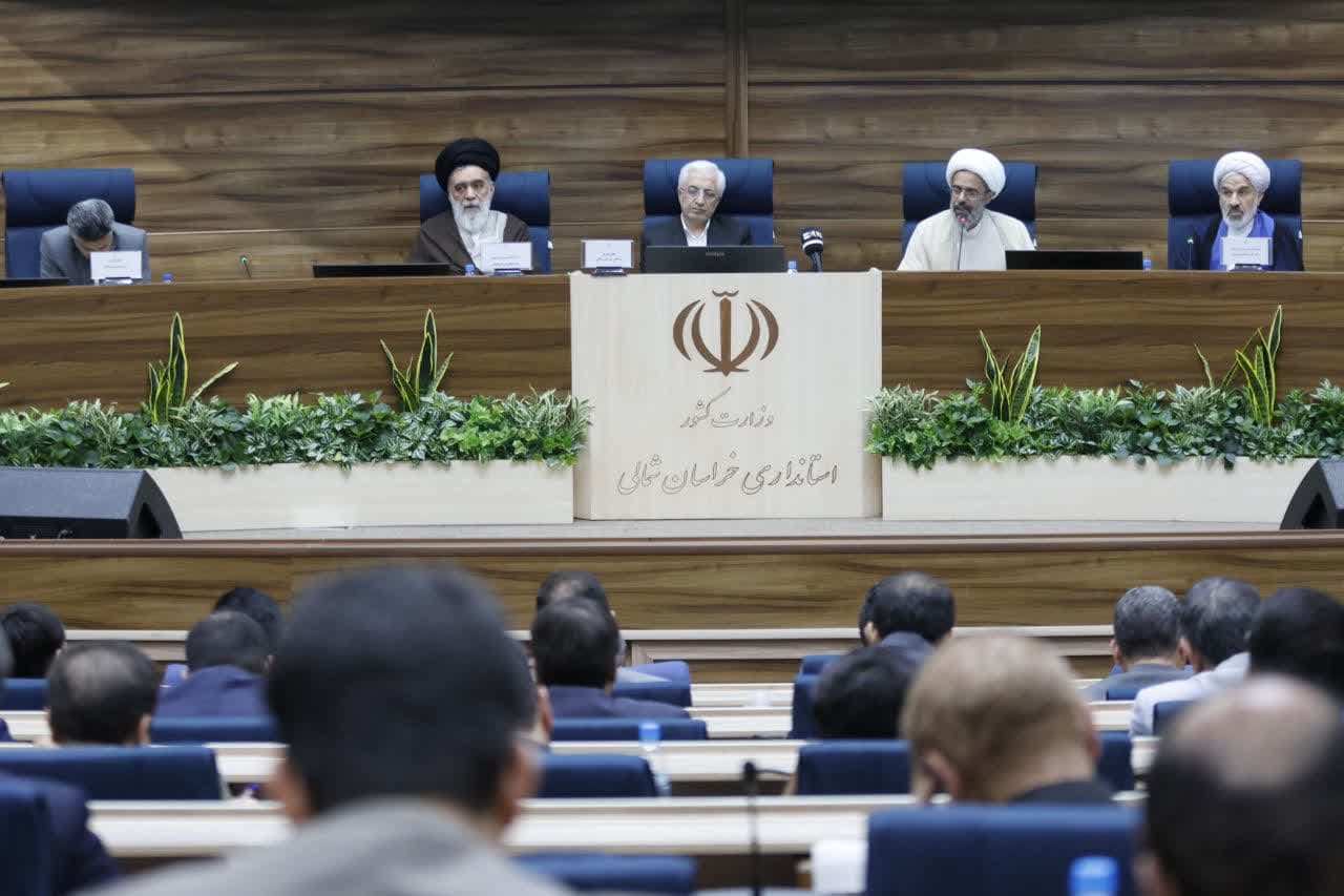 حفظ نظام اسلامی از واجب‌ترین تکالیف شرعی است.